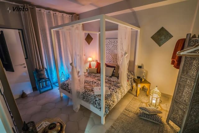 Deluxe Double Room, 1 King Bed, Private Bathroom