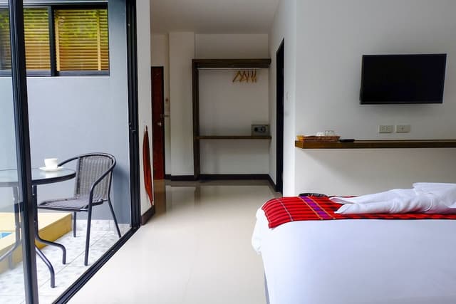 Deluxe Double Room, 1 King Bed, Non Smoking, Hill View