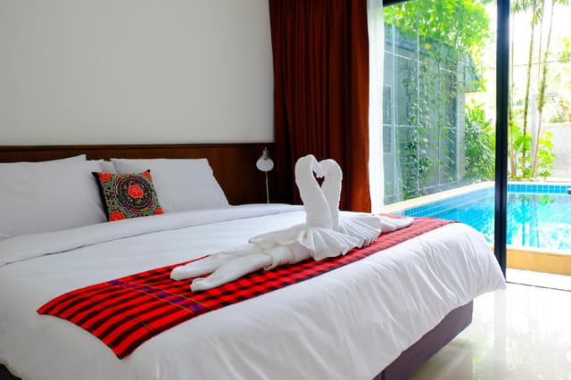 Deluxe Double Room with Pool Access