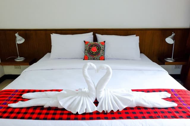 Deluxe Double Room, 1 King Bed, Non Smoking, Hill View