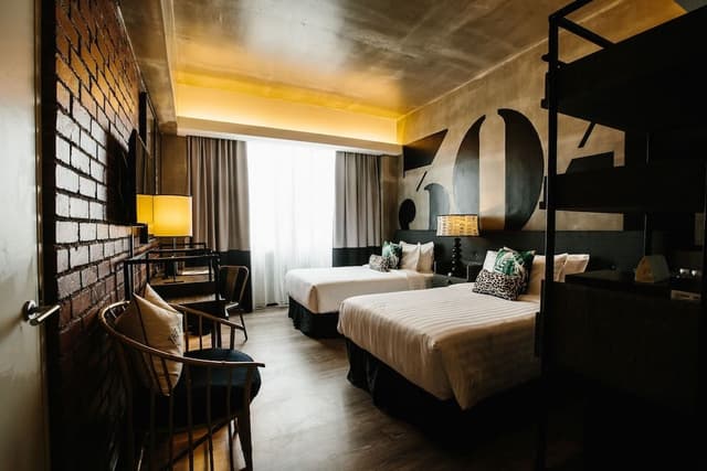 Deluxe Room, 2 Twin Beds, City View