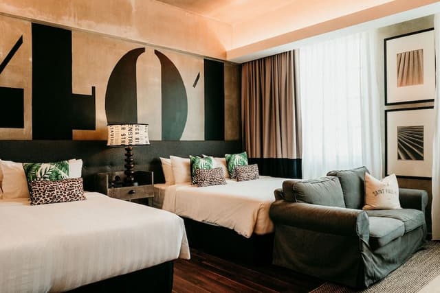 Premier Room, Multiple Beds, City View
