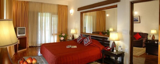 Deluxe Valley View Room