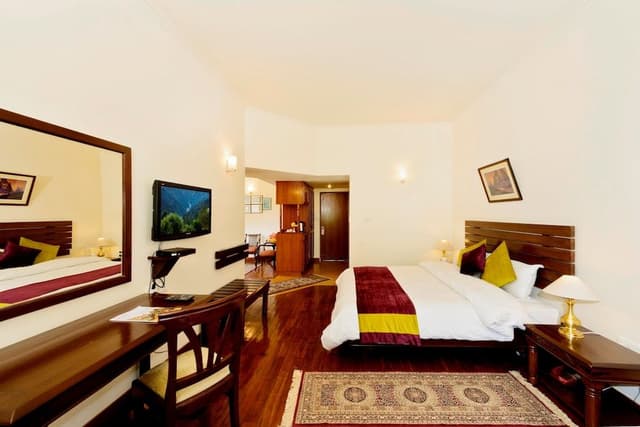 Deluxe Valley View Room