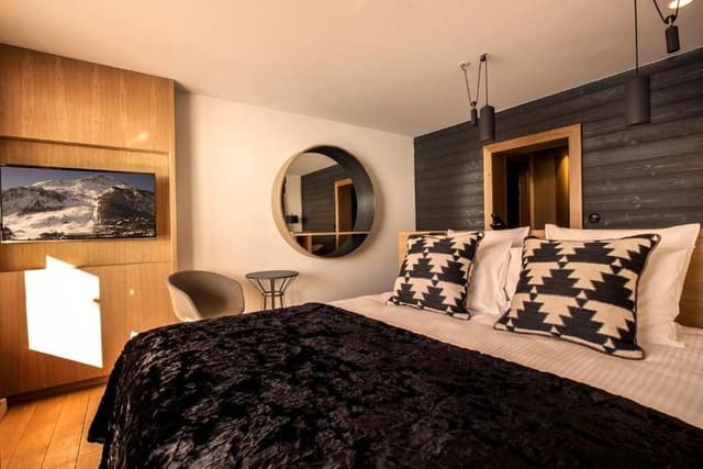 Superior Double Room, Slope View