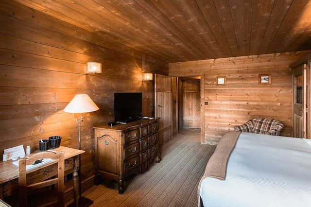 Family Suite, 2 Bedrooms, Mountain View