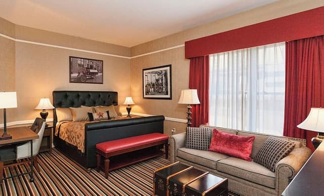 Luxury Room, 1 King Bed with Sofa bed, City View