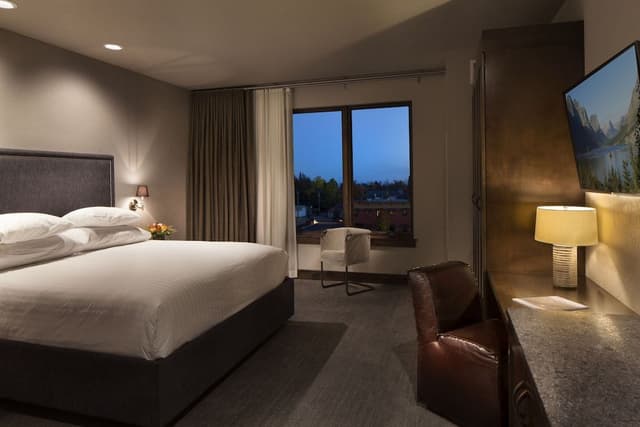 Deluxe Double Room, 2 Queen Beds, City View