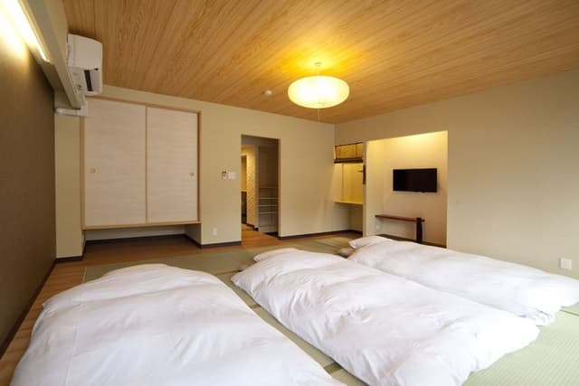 Deluxe Japanese-Style Room