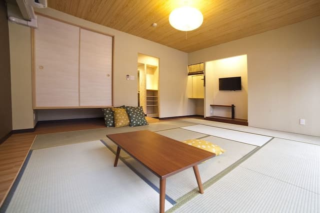 Deluxe Japanese-Style Room