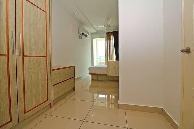 One Bedroom Suites (P)