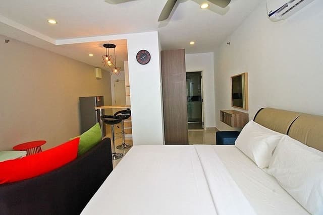 Studio Suites (P)