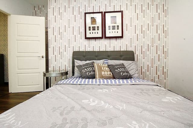 One Bedroom Suites (P)