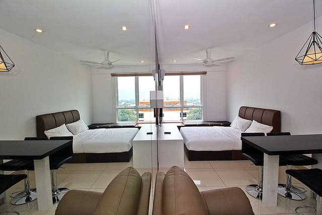 One Bedroom Suites (P)