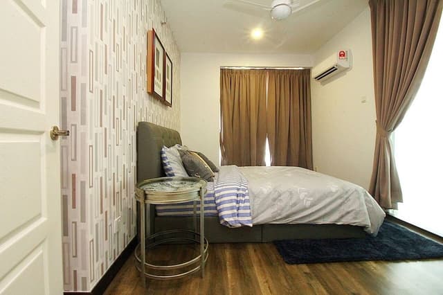 One Bedroom Suites (P)