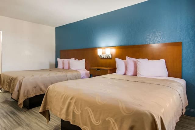 Standard Room, 2 Queen Beds, Smoking