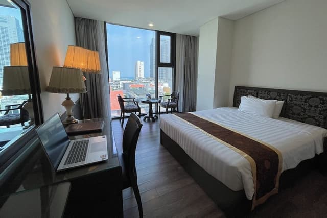 Deluxe Quadruple Room, Partial Ocean View