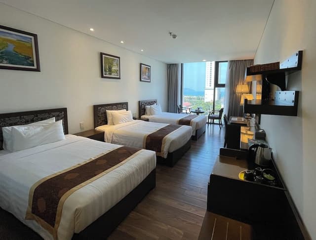Deluxe Triple Room, Beach View