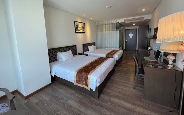 Deluxe Quadruple Room, Partial Ocean View
