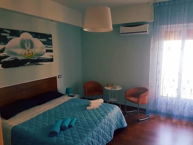 Double Room (Blu)