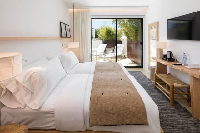 Double or Twin Room with City View