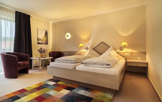 Double Room (SteinZeit)