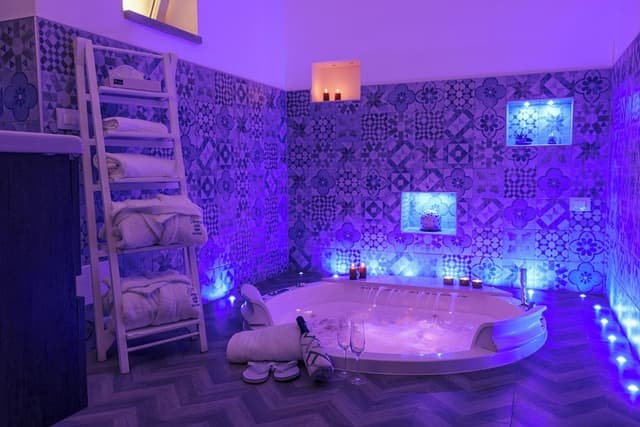Romantic Double Room, Hot Tub