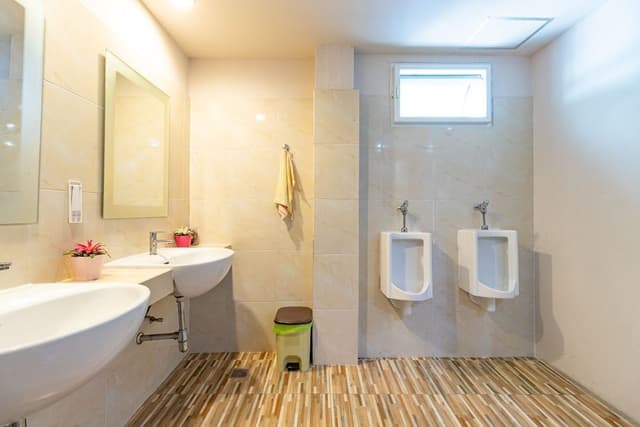 Standard Twin Room, Shared Bathroom