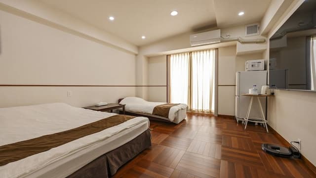 Theater Twin Room Non Smoking