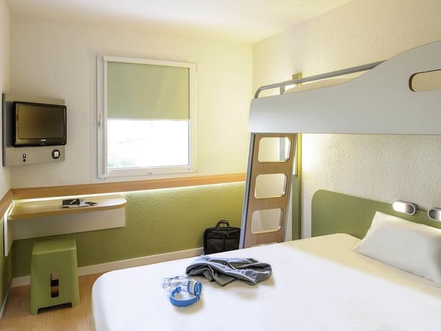 Triple Room, Multiple Beds