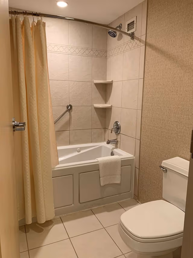 1 KING BED WITH 1 PERSON WHIRPOOL-FORESTVIEW