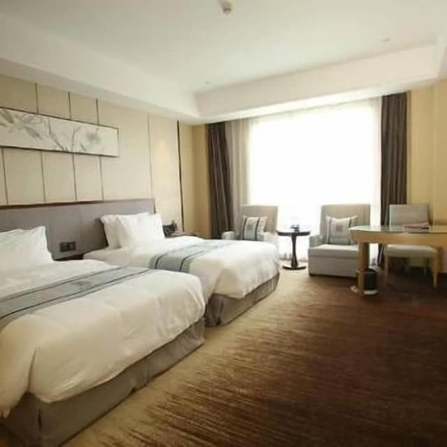 Luxury Twin Room, City View