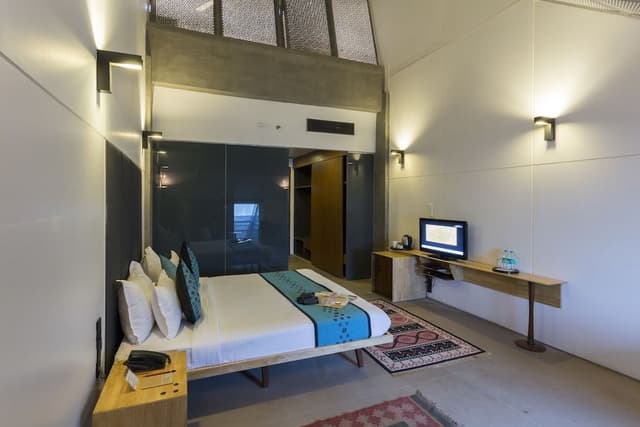 Deluxe Room, 1 King Bed