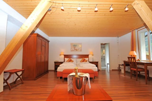 Suite (Mini Suite)