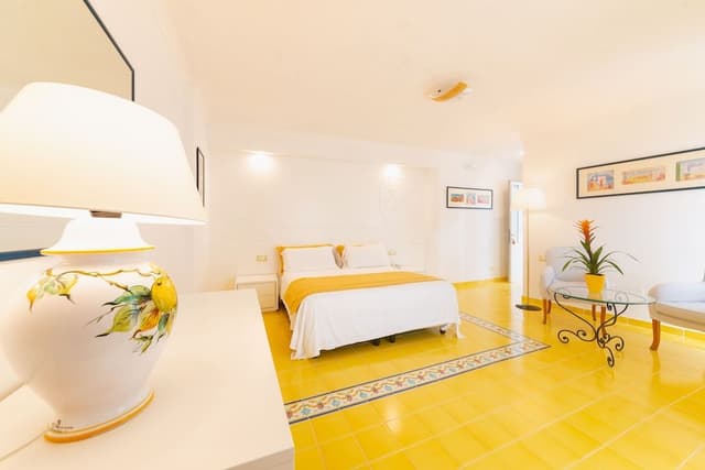Junior Room, Sea View