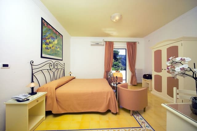 Standard Room, Partial Sea View