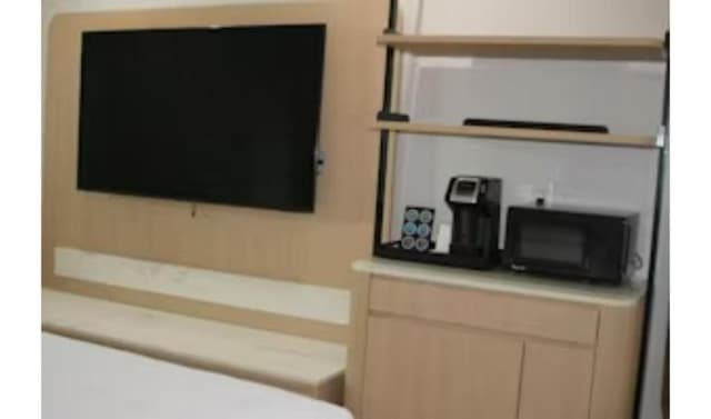 Premium Kitchenette Room with Two Queen Beds- Wheelchair Accessible