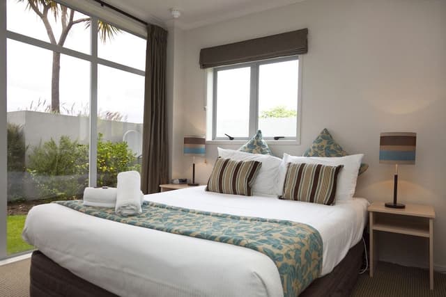 Suite, 3 Bedrooms, Jetted Tub