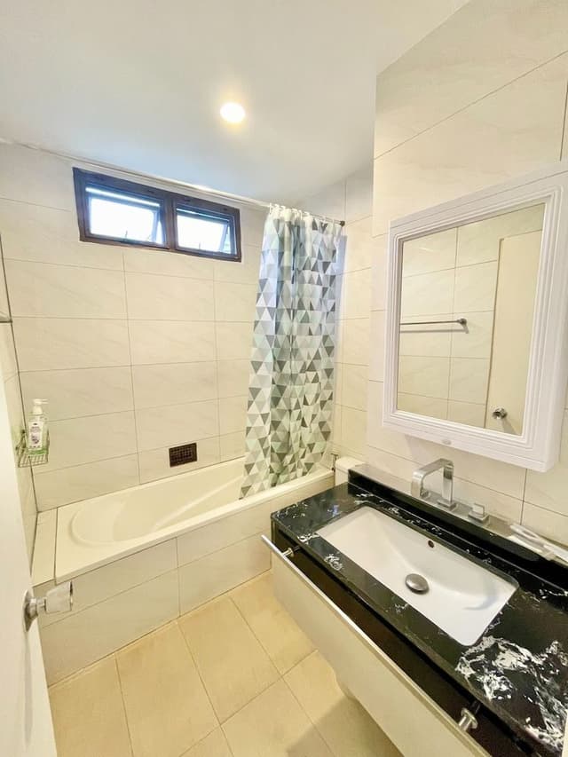 Signature Suite