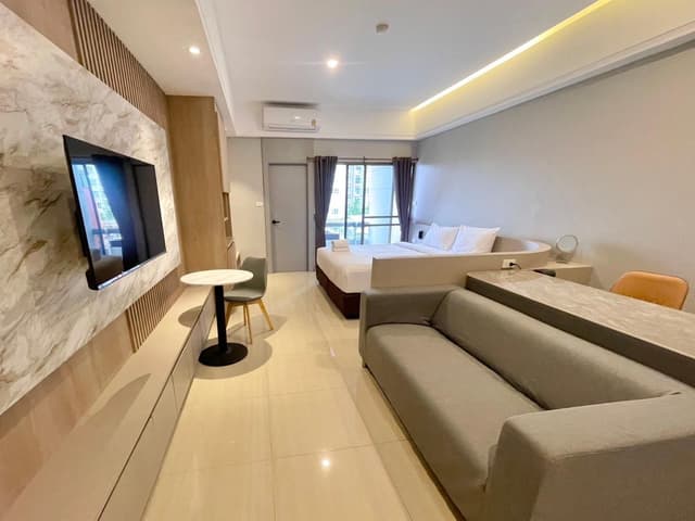 Signature Studio