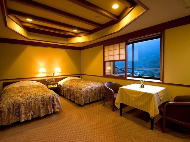 [East Tower] Twin Room