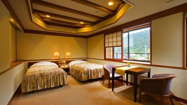 [East Tower] Twin Room