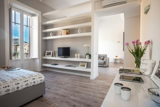 Deluxe Apartment, City View