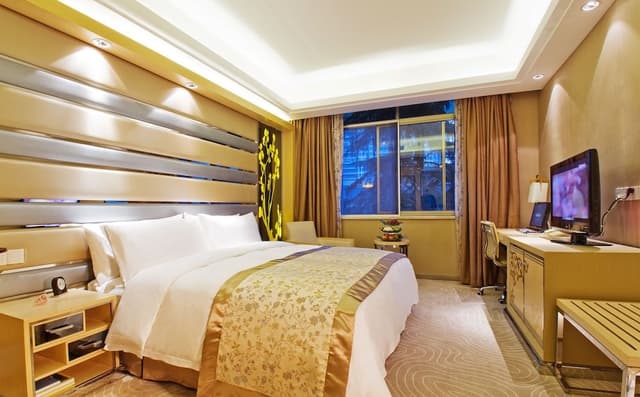 Deluxe Suite