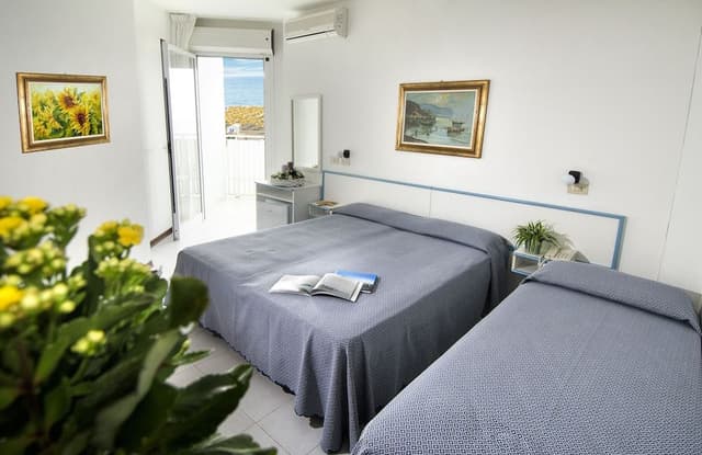 Standard Triple Room, Sea View