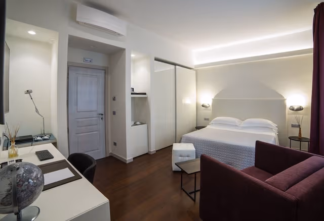 Deluxe Double Room, Partial Sea View
