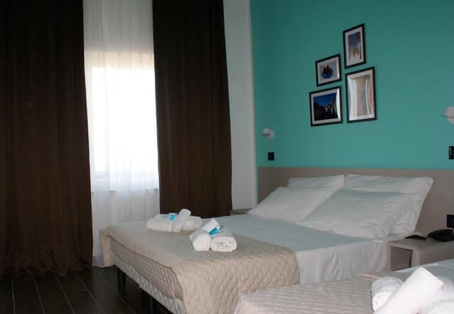 Triple Room (1)