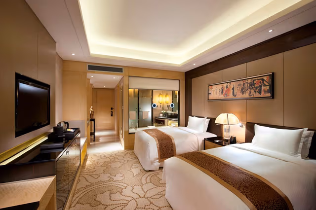 TWIN HILTON DELUXE