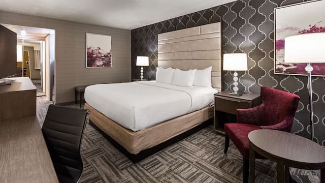 Standard Room, 1 King Bed
