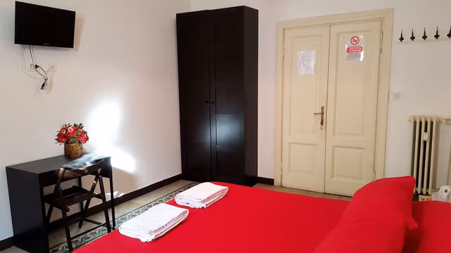 Twin Room, Shared Bathroom